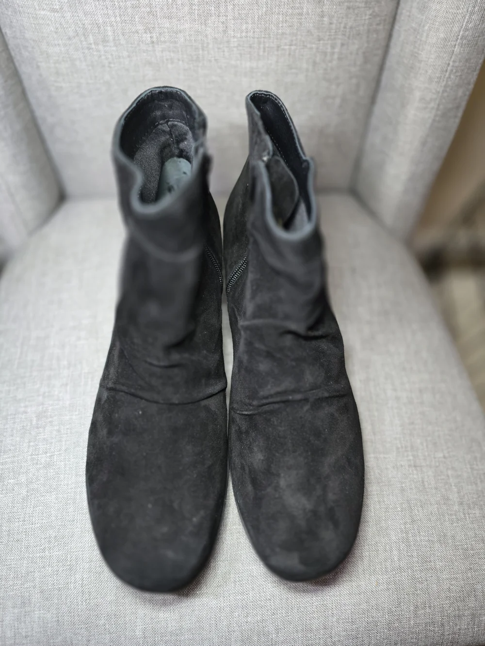 ✨️NWOB✨️ Ros Hommerson Black Suede Slouch Ankle Booties